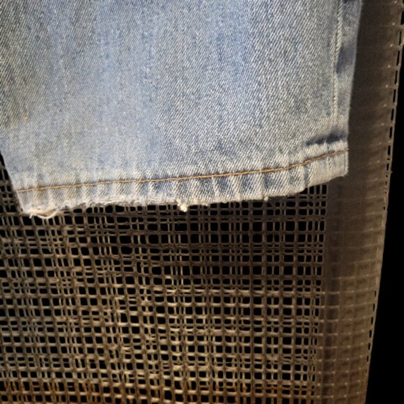 Levi’s 550 Men’s Relaxed Fit Jeans W40 L32 Light Wash - Picture 7 of 9